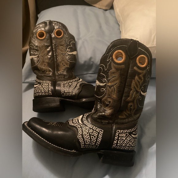 Brand new boots - Picture 1 of 4